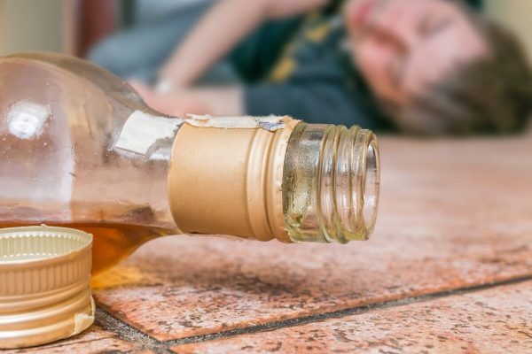 Jak nakłonić osobę uzależnioną od alkoholu do leczenia?
